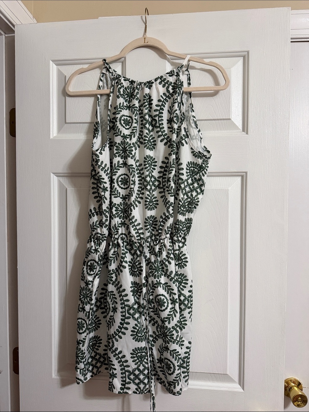 Shein Green and White Patterned Sleeveless Shorts Romper with Middle Tie Large